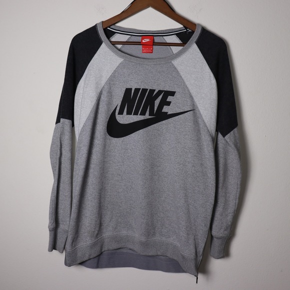 Nike Tops - Nike Womens Colorblock Sweatshirt Grey Black Raglan Logo Pullover Medium